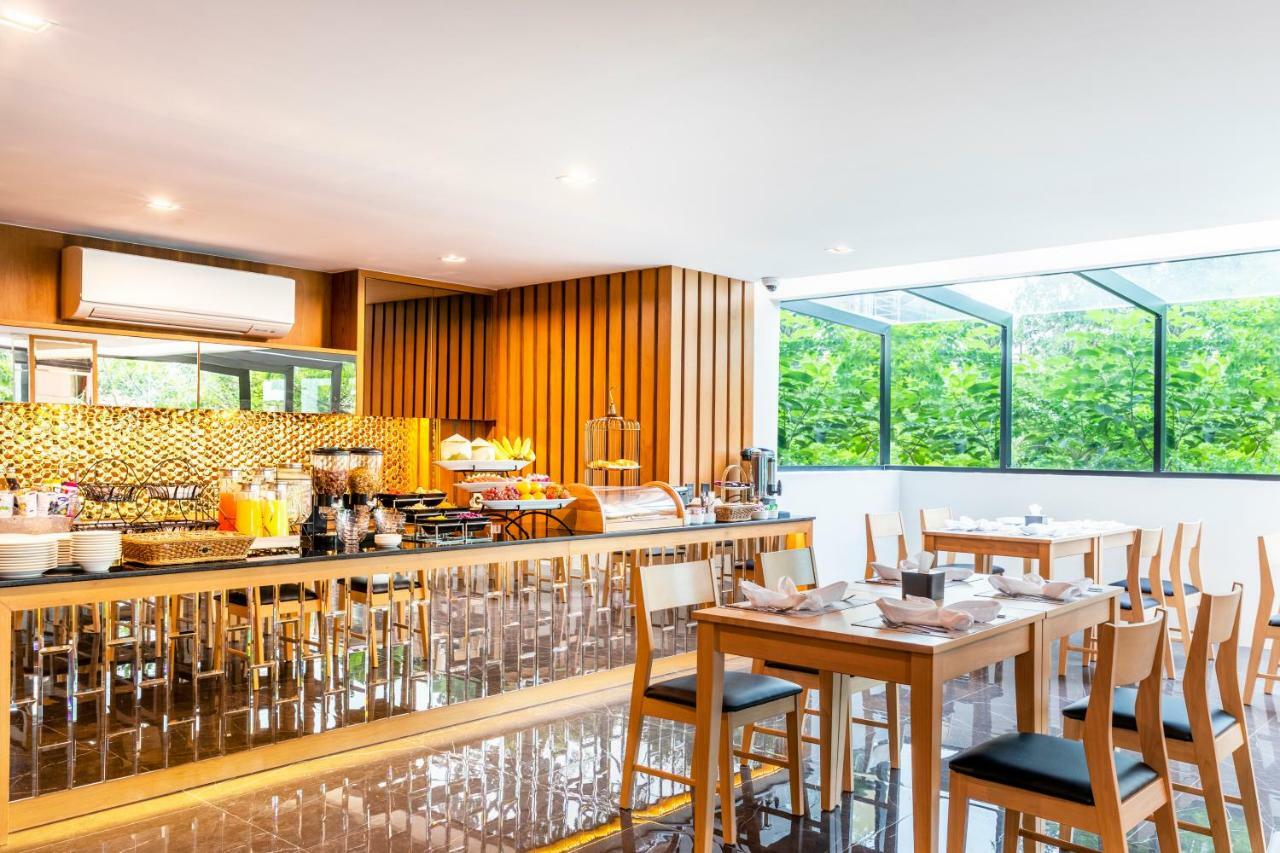 The Grand Sala Thai Bangkok Exteriör bild